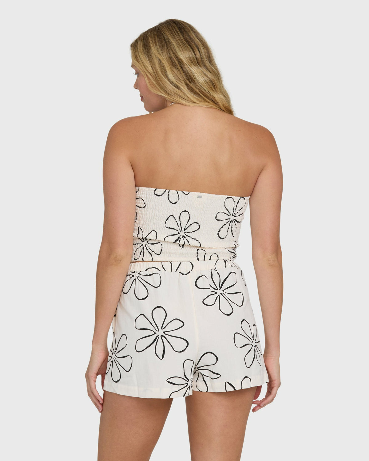 Billabong Women's Wanderer Good Life Print Woven Shorts - White Cap