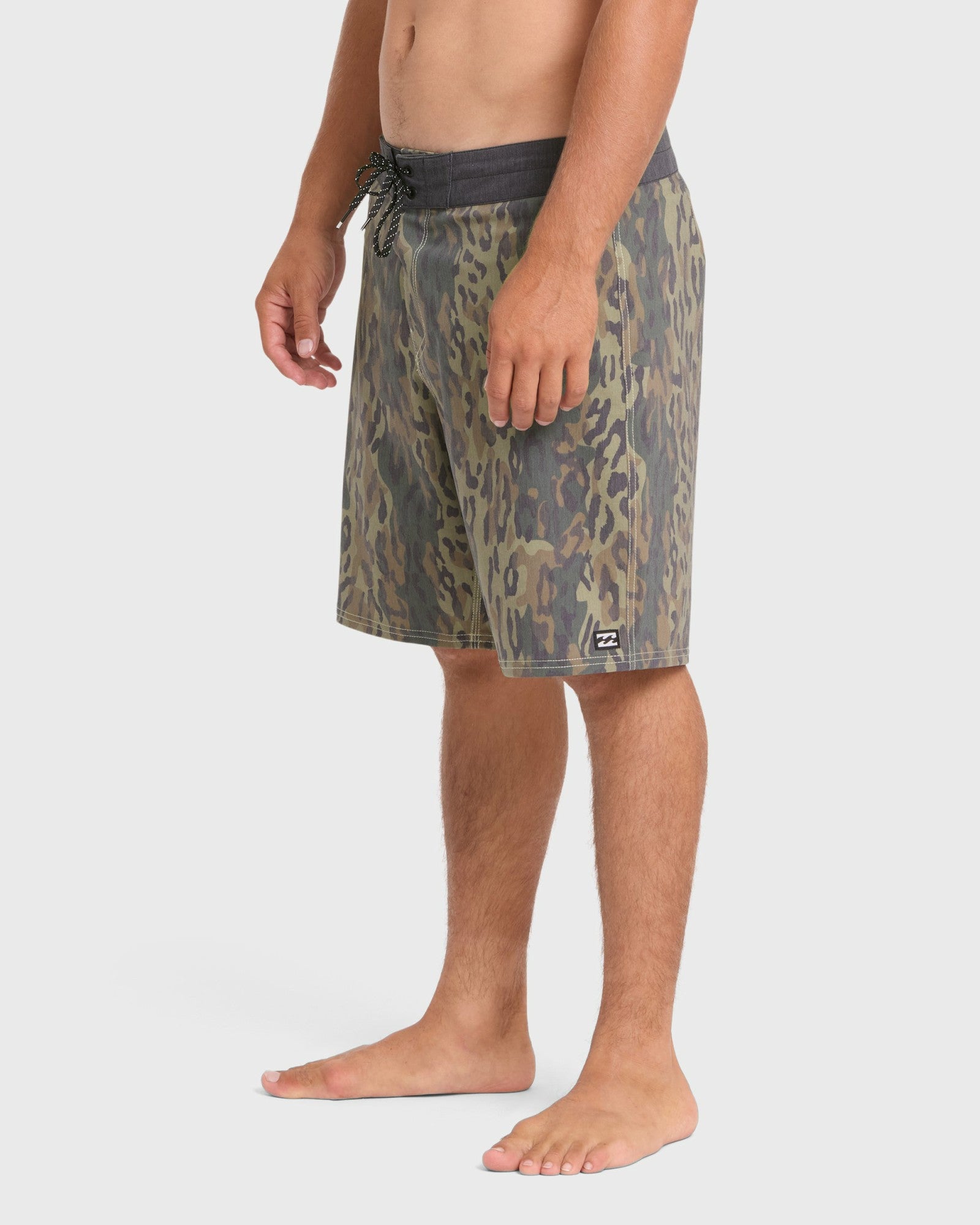 Billabong Men's Sundays Pro 19\" Boardshorts - Khaki