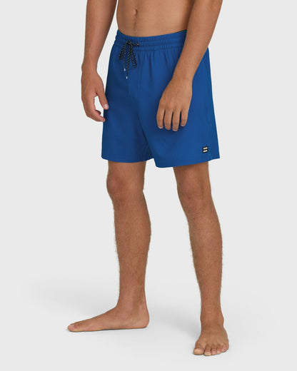 Billabong Men's Lineup Solid Layback 16\" Trunks - Deep Ocean