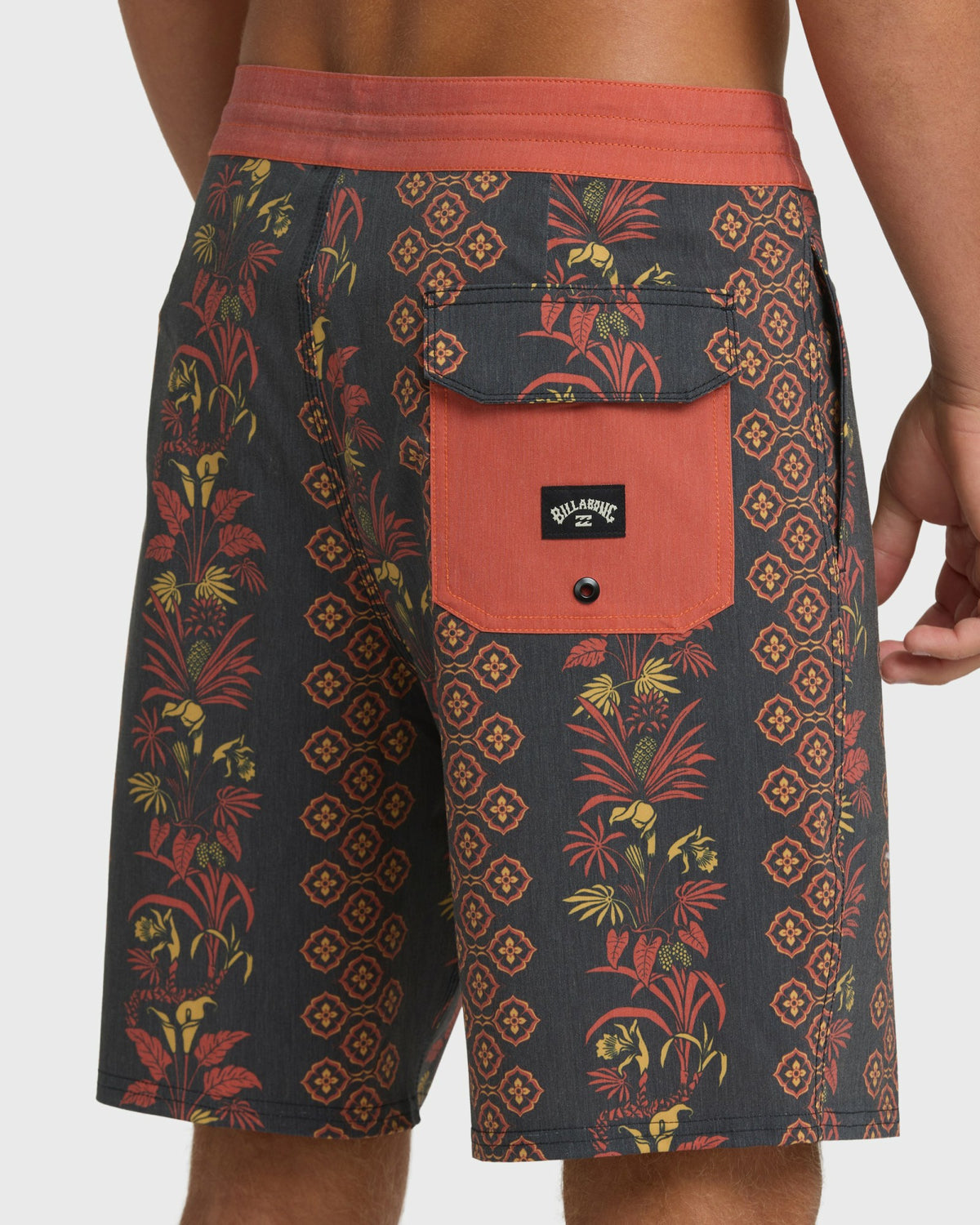 Billabong Men's Sundays Lo Tide 18\" Boardshorts - Black Multi - Black