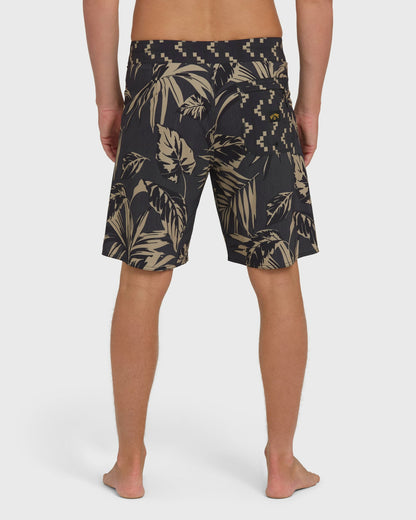 Billabong Men's Good Times Pro 18\" Boardshorts - Black