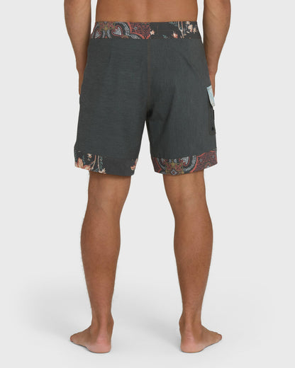 Billabong Men's Glide Garage Pro 18\" Boardshorts - Black