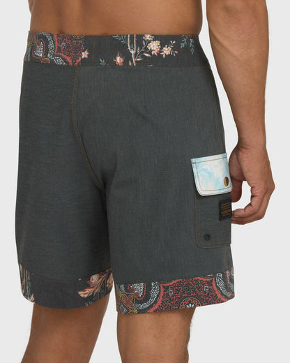 Billabong Men's Glide Garage Pro 18\" Boardshorts - Black