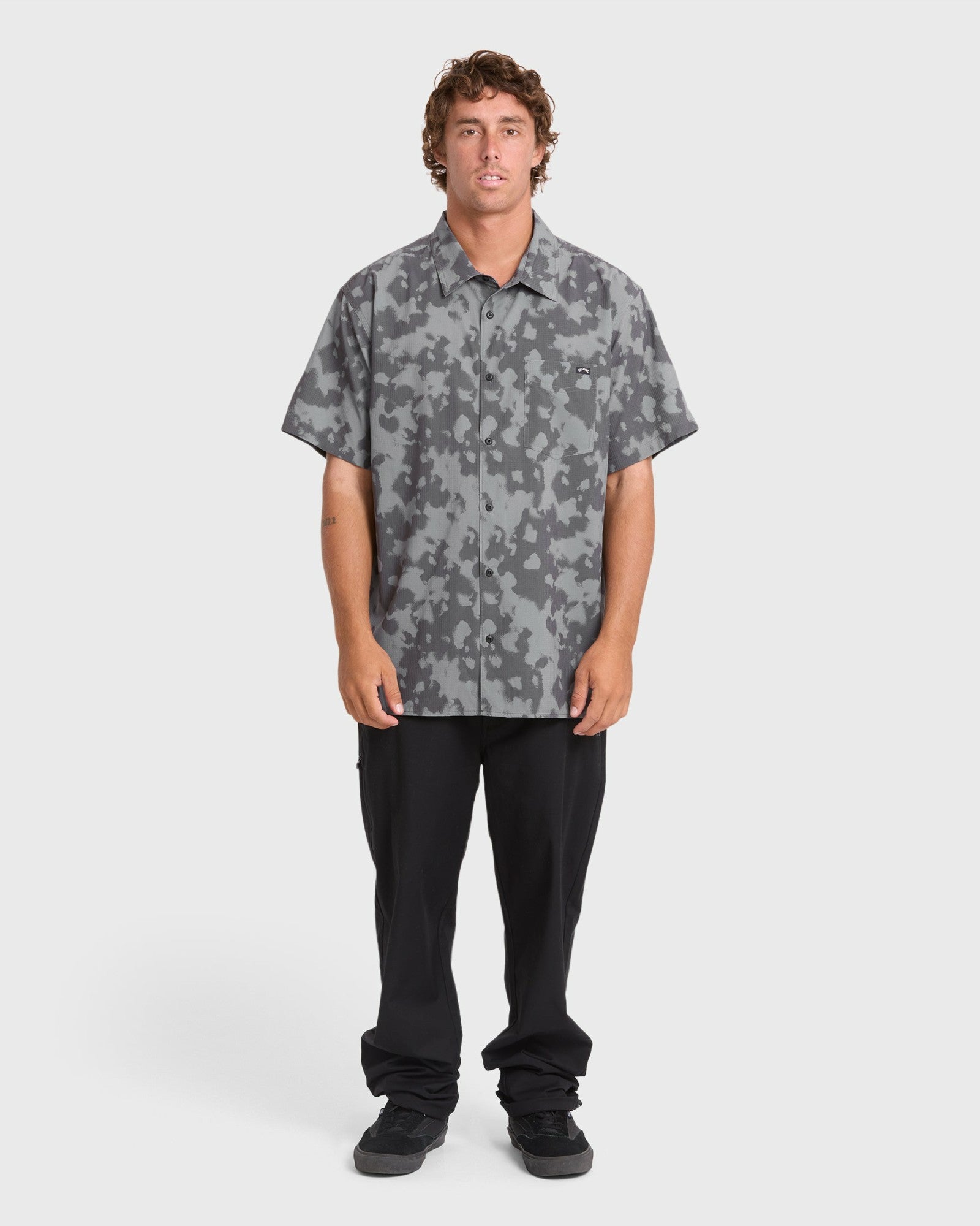 Billabong Men's Adventure Division Surftrek Perforated Short Sleeve Woven Shirt - Black