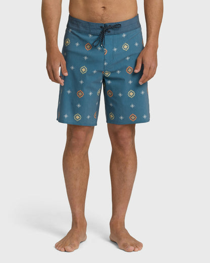 Billabong Men's Sundays Pro 19\" Boardshorts - Real Teal Multi - Real Teal