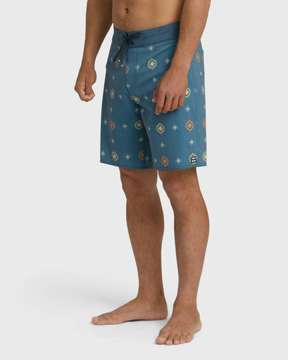 Billabong Men's Sundays Pro 19\" Boardshorts - Real Teal Multi - Real Teal