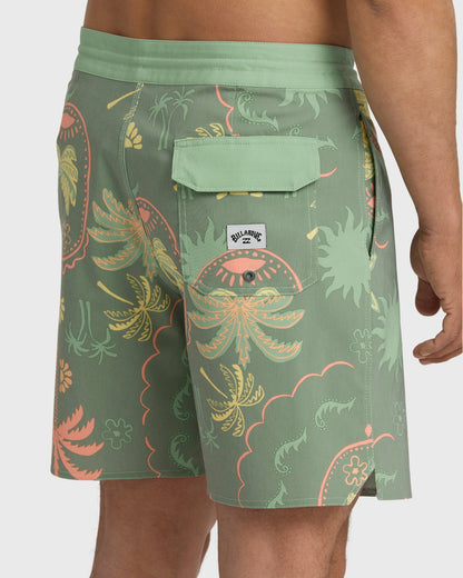 Billabong Men's Good Times Lo Tide 18\" Boardshorts - Sea Spray Multi - Sea Spray