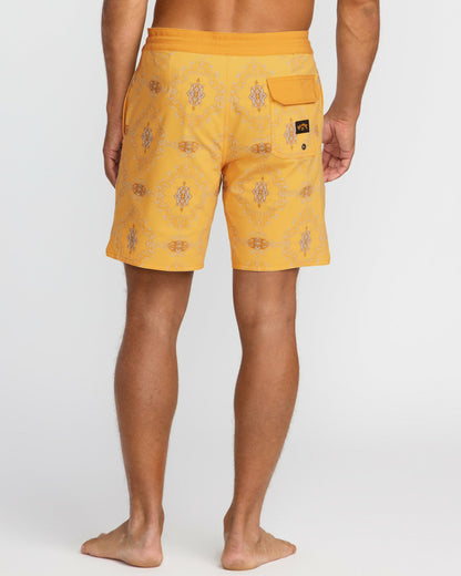 Billabong Men's Good Times Lo Tide 18\" Boardshorts - Dust Yellow