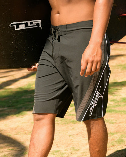 Billabong Men's Fluid 2K Pro 21\" Boardshorts - Black