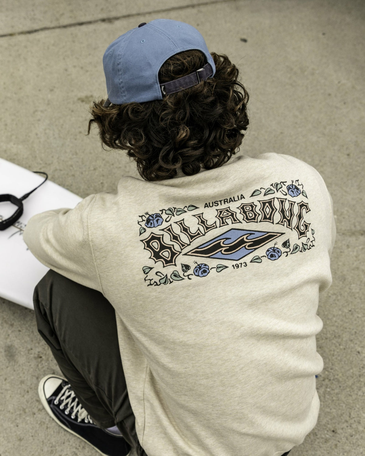 Billabong Men's Short Sands Crewneck Sweatshirt - Oatmeal Heather.