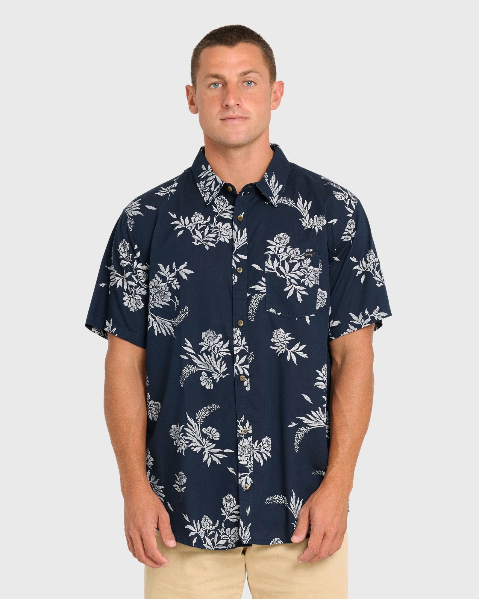 Billabong Men's Sundays Short Sleeve Woven Shirt - True Navy