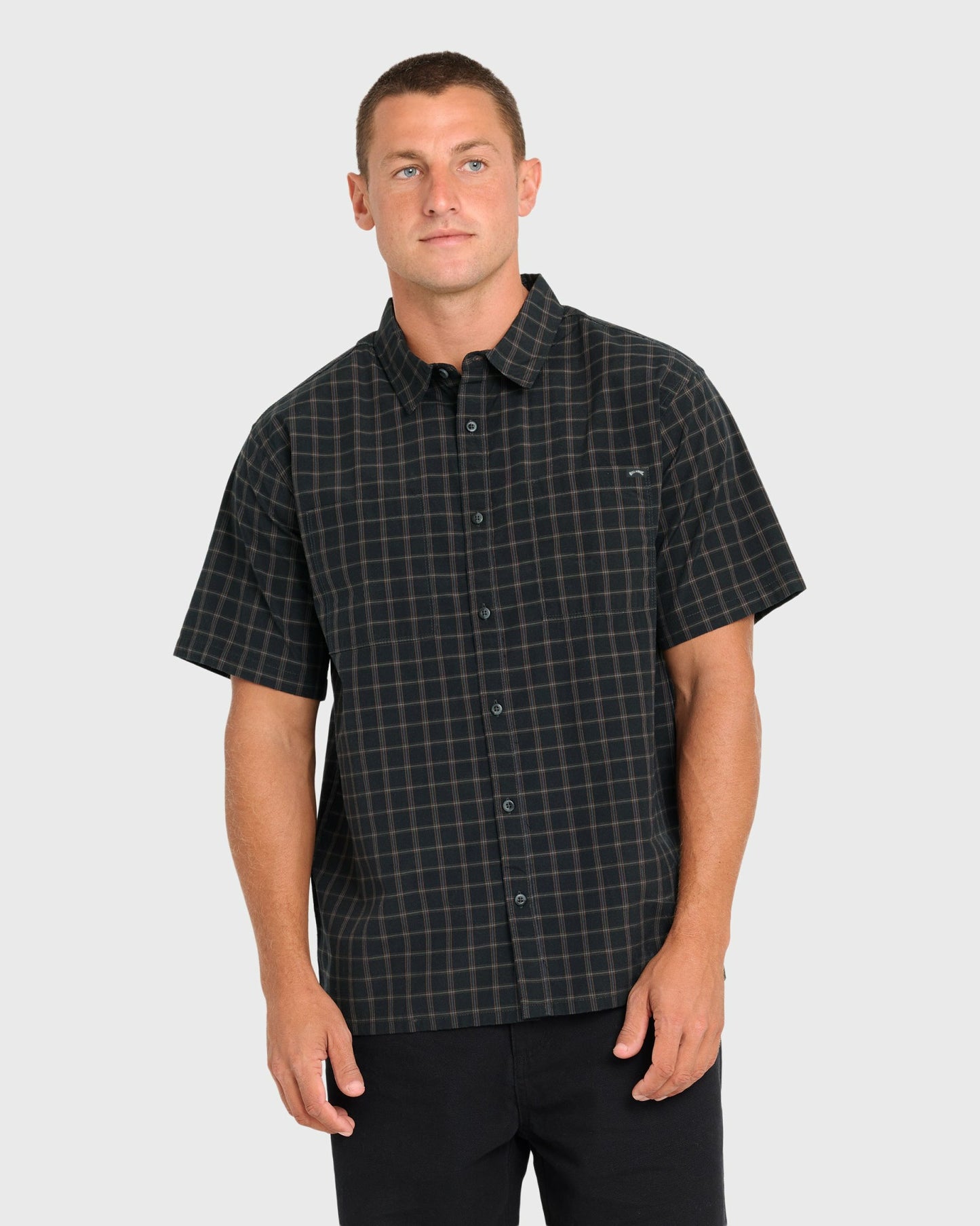 Billabong Men's Vista Short Sleeve Woven Shirt - Phantom
