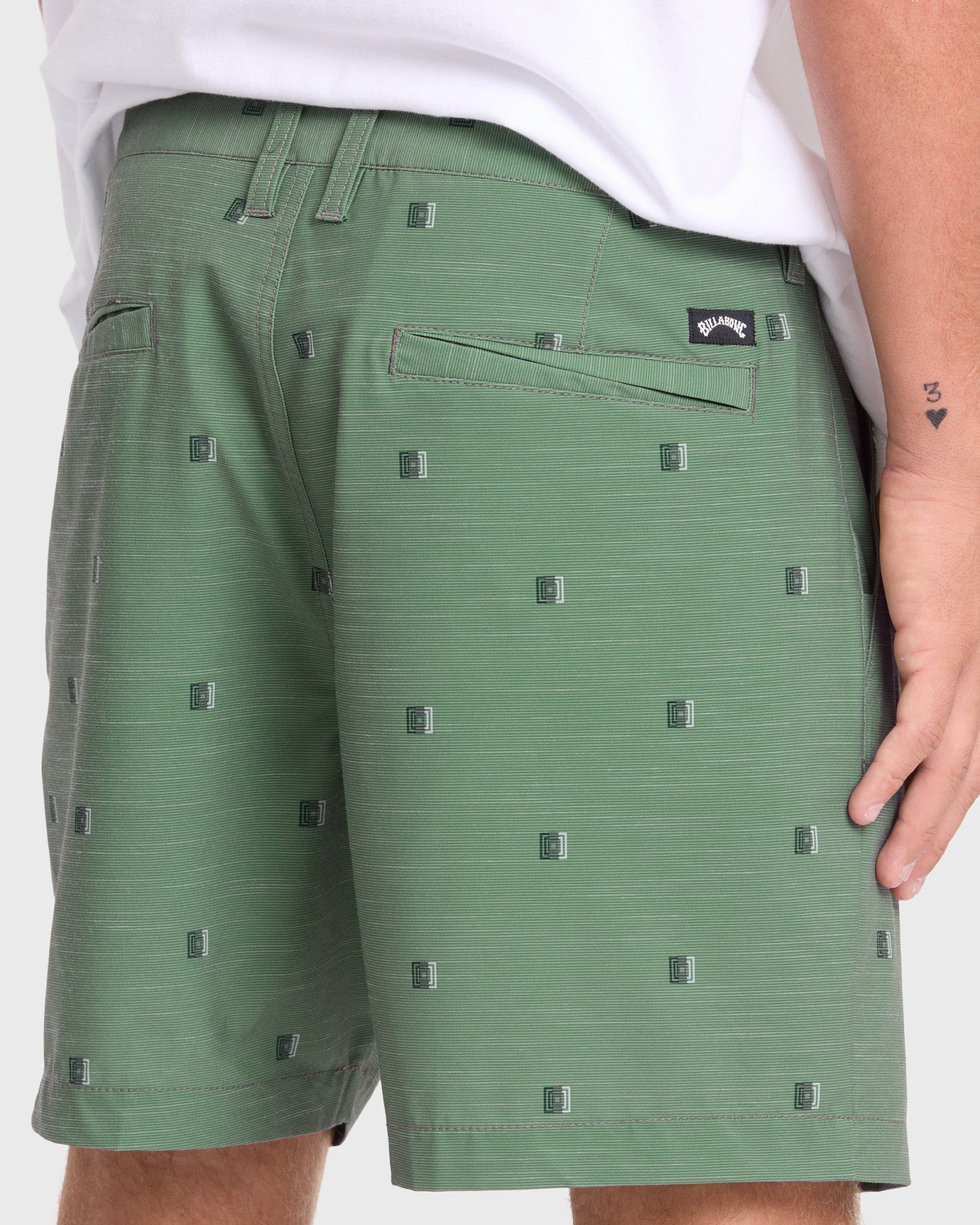 Billabong Men's Crossfire Submersible 17\" Amphibian Hybrid Shorts - Laurel Wreath