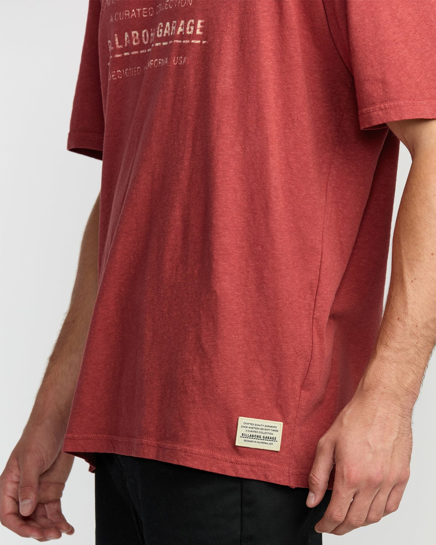 Billabong Men's The Label Garage Regular Short Sleeve T-Shirt - Burnt Red