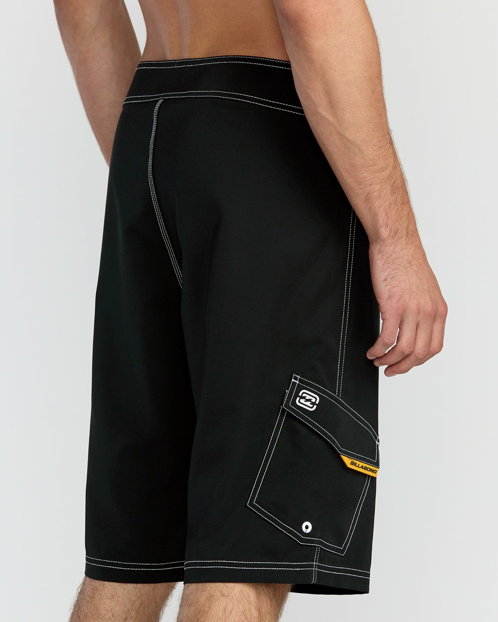 Billabong Men's Bracket Pro 21\" Boardshorts - Black