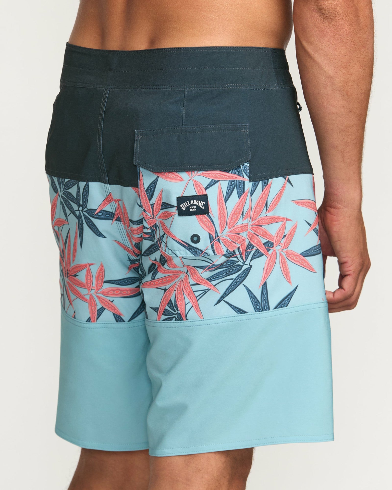 Billabong Men's Tribong Pro 19\" Boardshorts - Carolina Blue