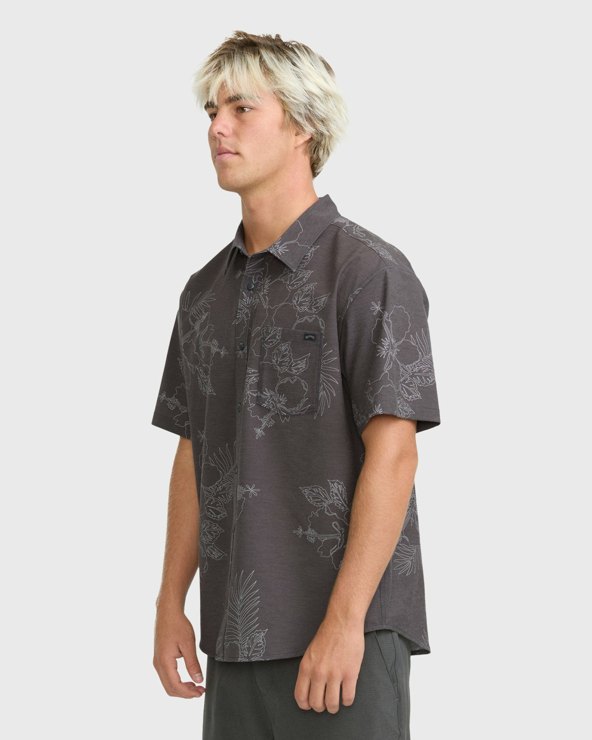 Billabong Men's Sundays Island Short Sleeve Woven Shirt - Phantom