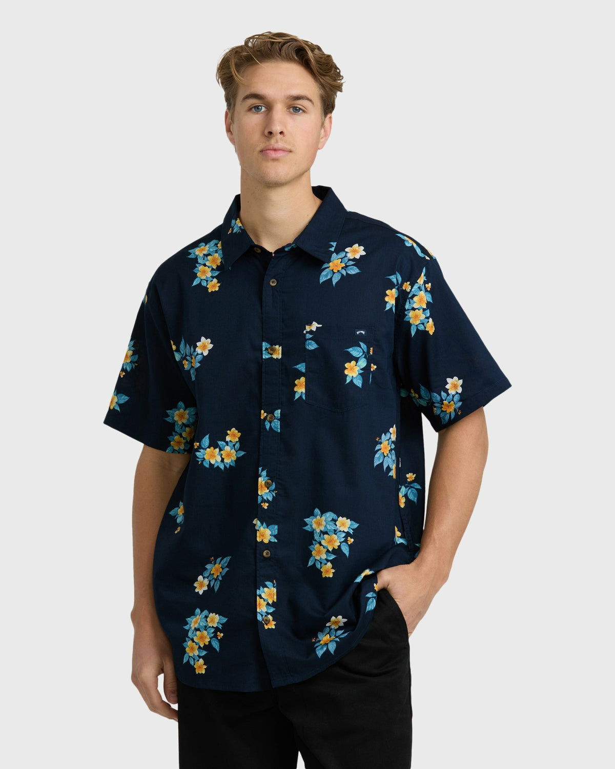 Billabong Men's Sundays Mini Short Sleeve Woven Shirt - Navy