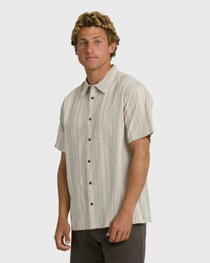 Billabong Men's Sundays Jacquard Short Sleeve Woven Shirt - Oatmeal