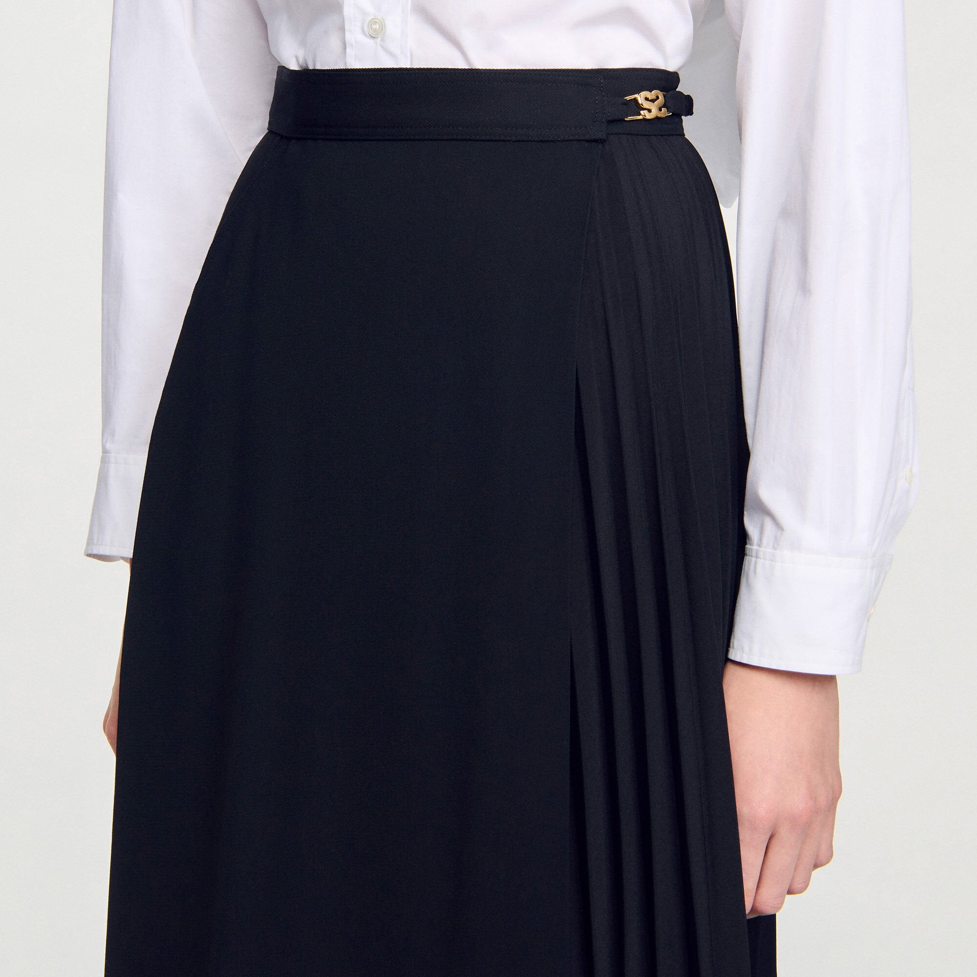 Sandro Women Curb chain buckle pleated skirt
